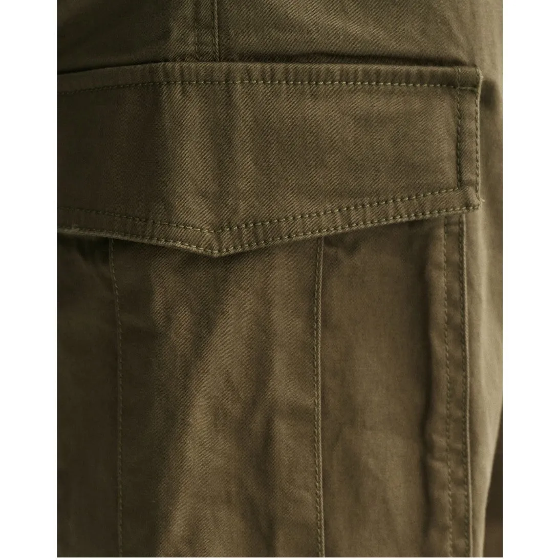 GANT Relaxed Fit Twill Cargo Shorts Juniper Green 205069