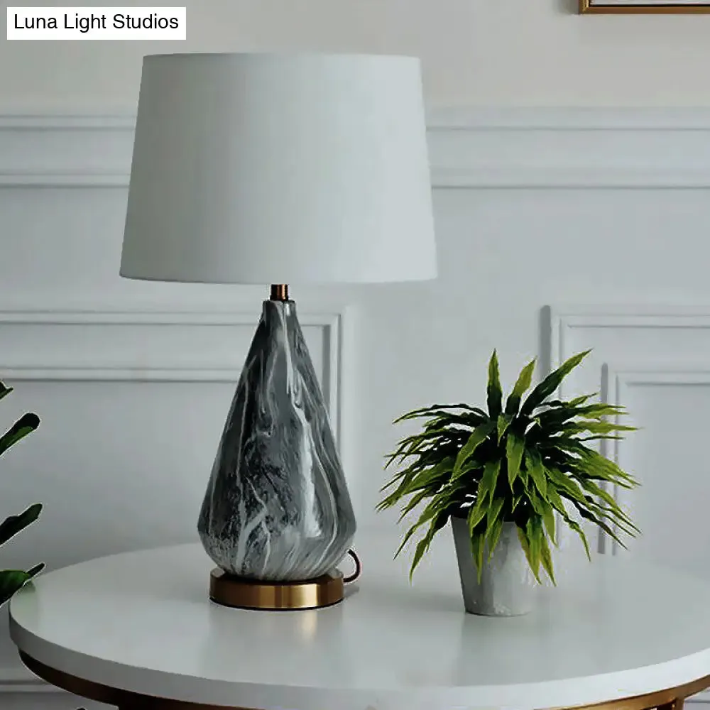 Natalie - Minimalist Table Lamp