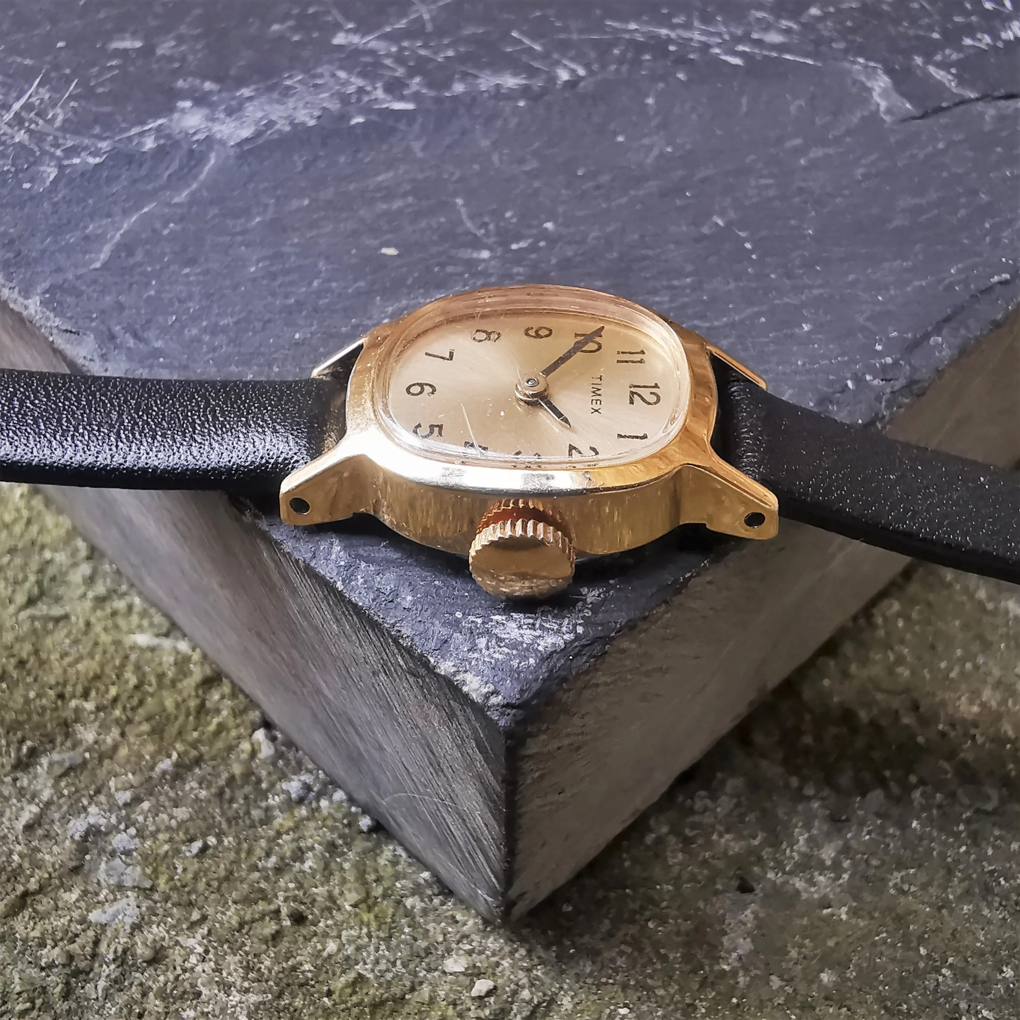 Vintage Women's TIMEX Gold Plated Mechanical Watch // Genuine Leather Strap