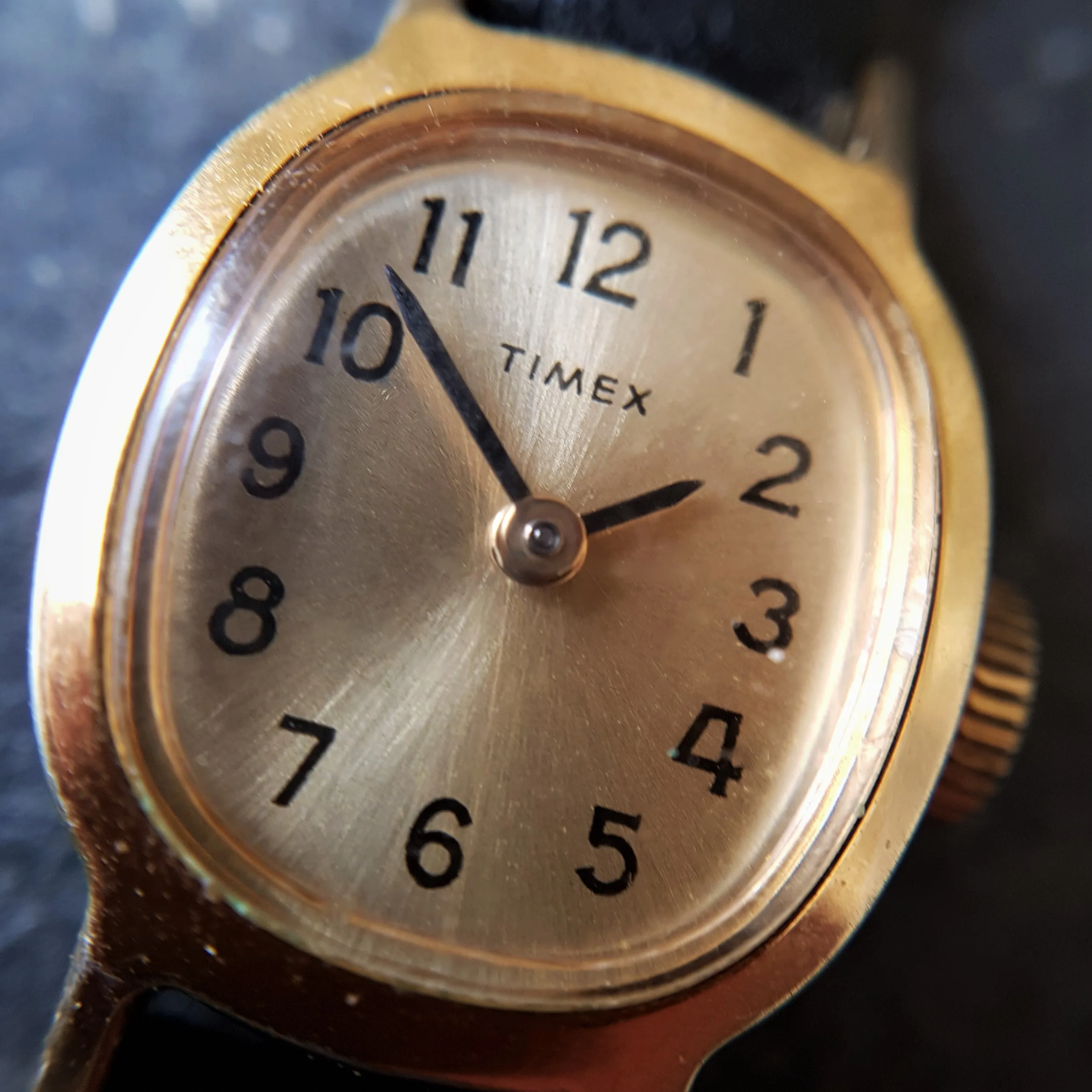 Vintage Women's TIMEX Gold Plated Mechanical Watch // Genuine Leather Strap